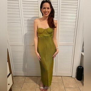 Chase the Blues - Midi Dress in Green